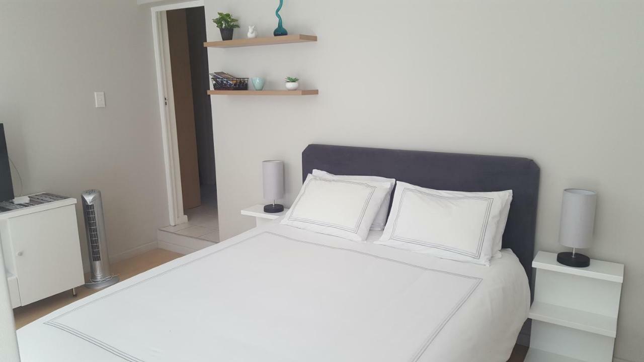 Camps Bay Cosy Accommodation Città del Capo Esterno foto